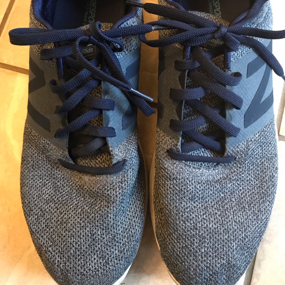 Men’s 11.5 New Balance Ultra Lite, fit like 12